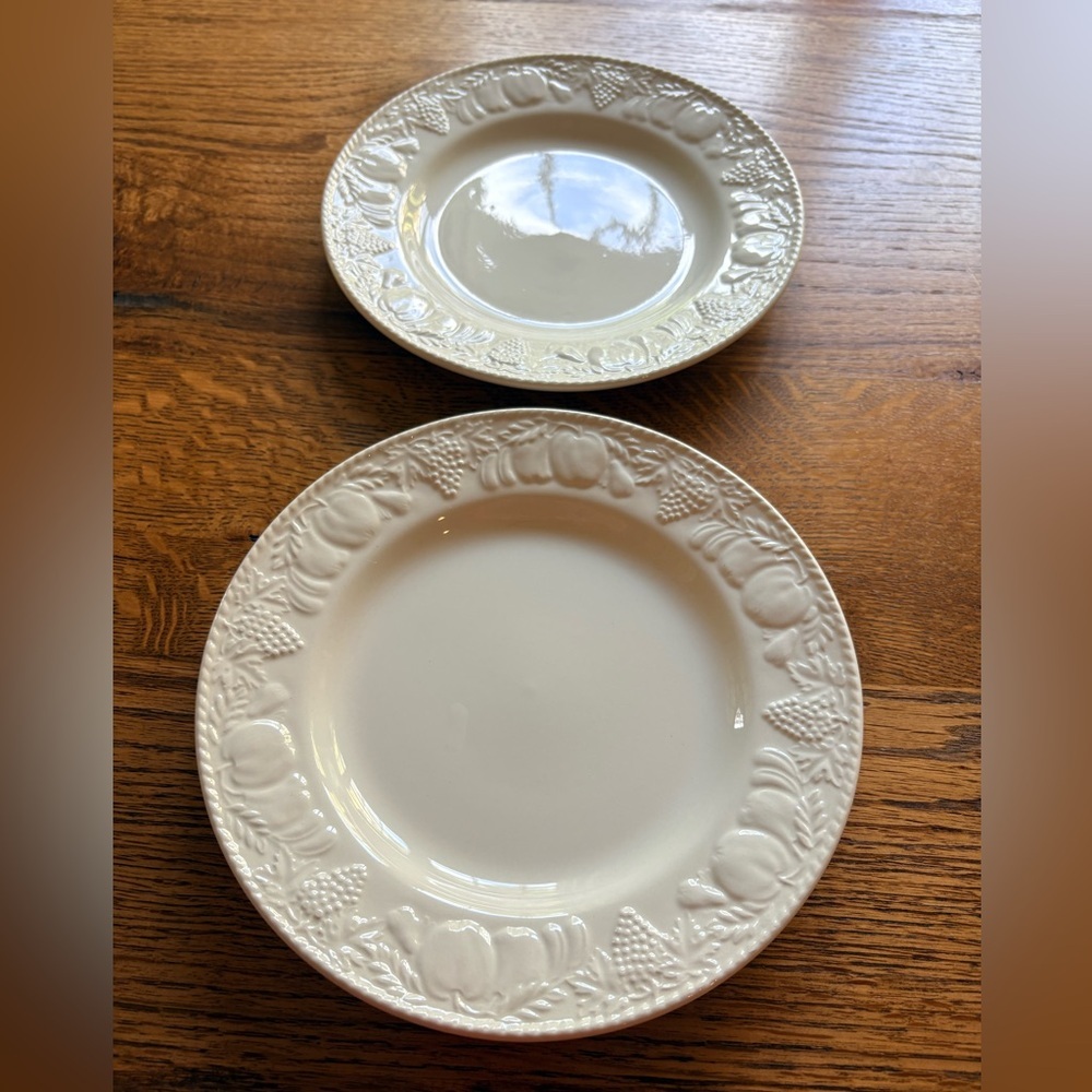 International Tableworks China- Devonshire- Set of 2 plates- made in England - Picture 3 of 9